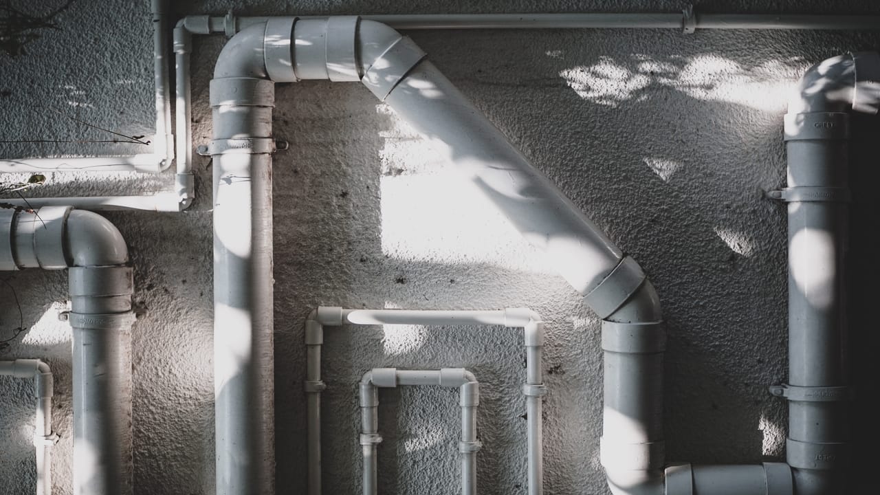 What Are Common Causes of Pipe Corrosion?, image size:1280x720