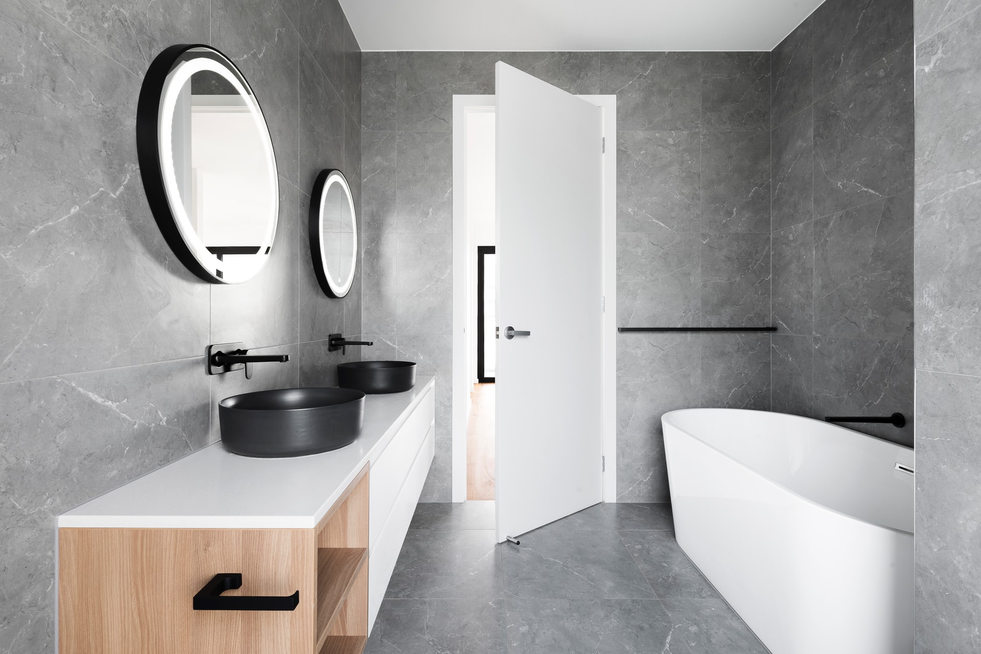 gray-modern-bathroom